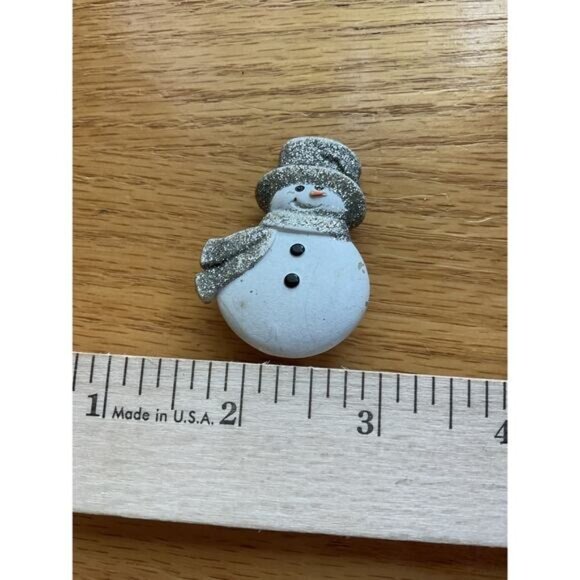 Vintage Glitter Snowman Brooch Pin Button With Silver Scarf & Hat - Picture 3 of 4